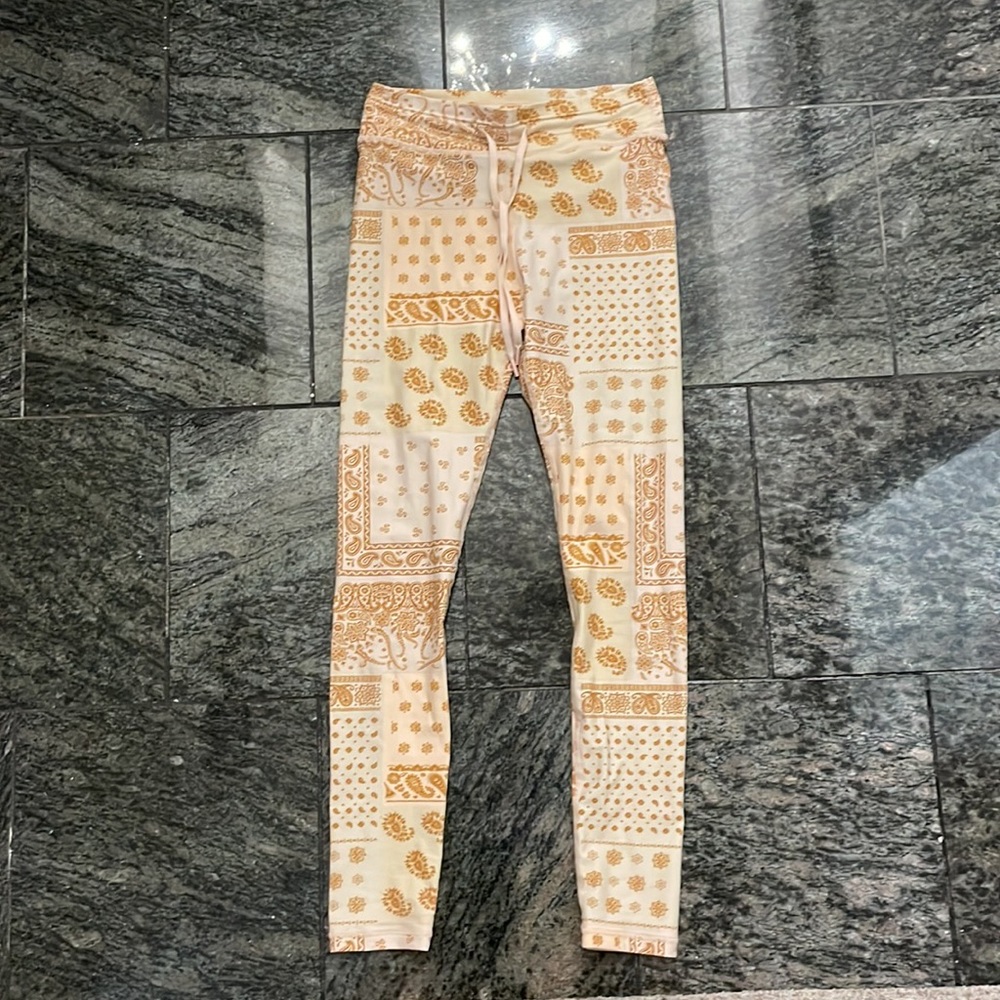 The upside workout SET pants and bra